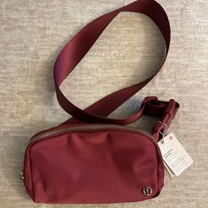 NWT Lululemon Everywhere Belt Bag